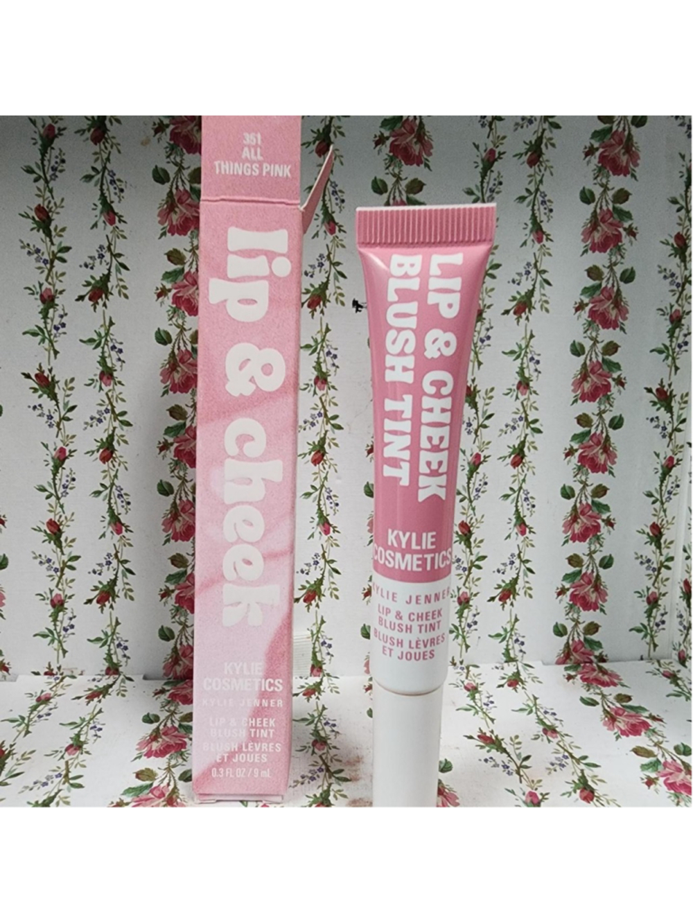 Kylie Cosmetics Lip & Cheek Blush Tint in All Things Pink
#kylie #blush